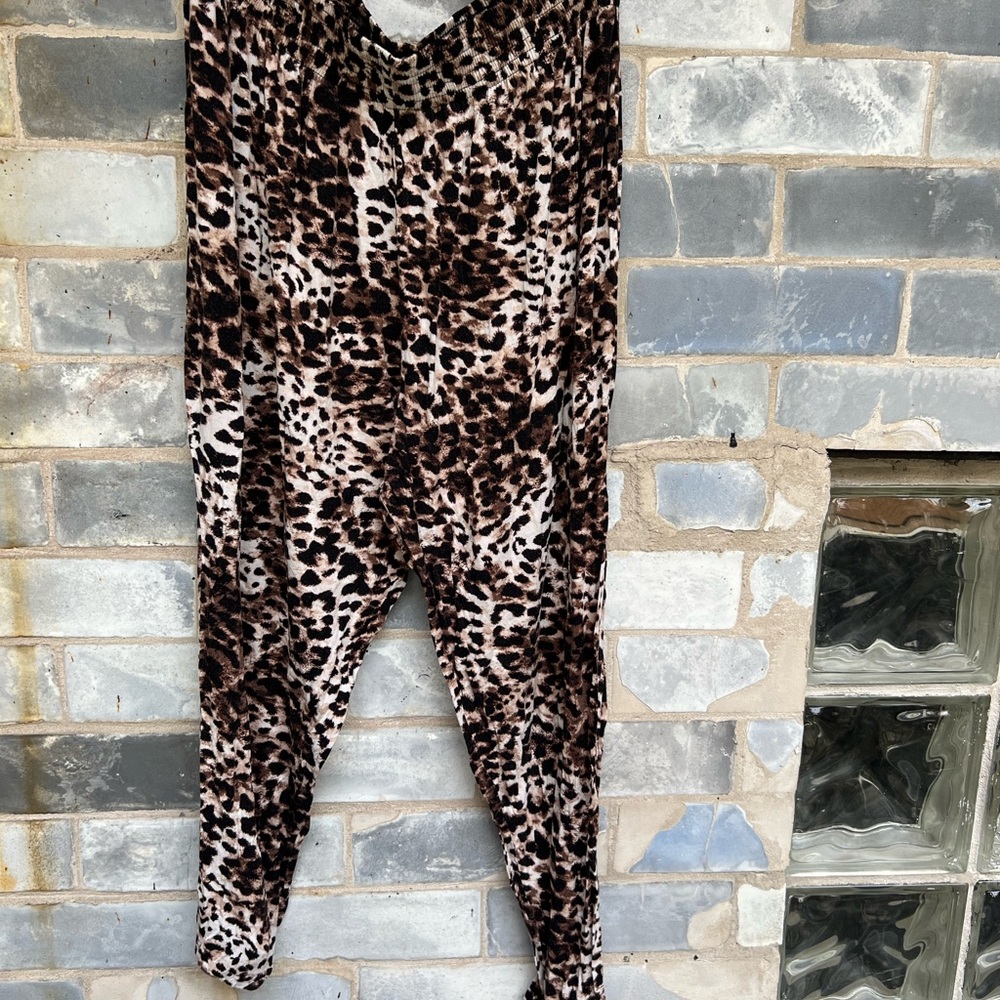 LARGE Cheetah Lounge/Outwear Pants